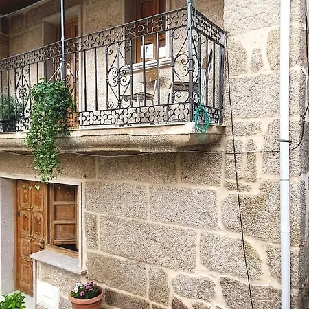 Fountain House * Boveda (Vilar de Barrio)